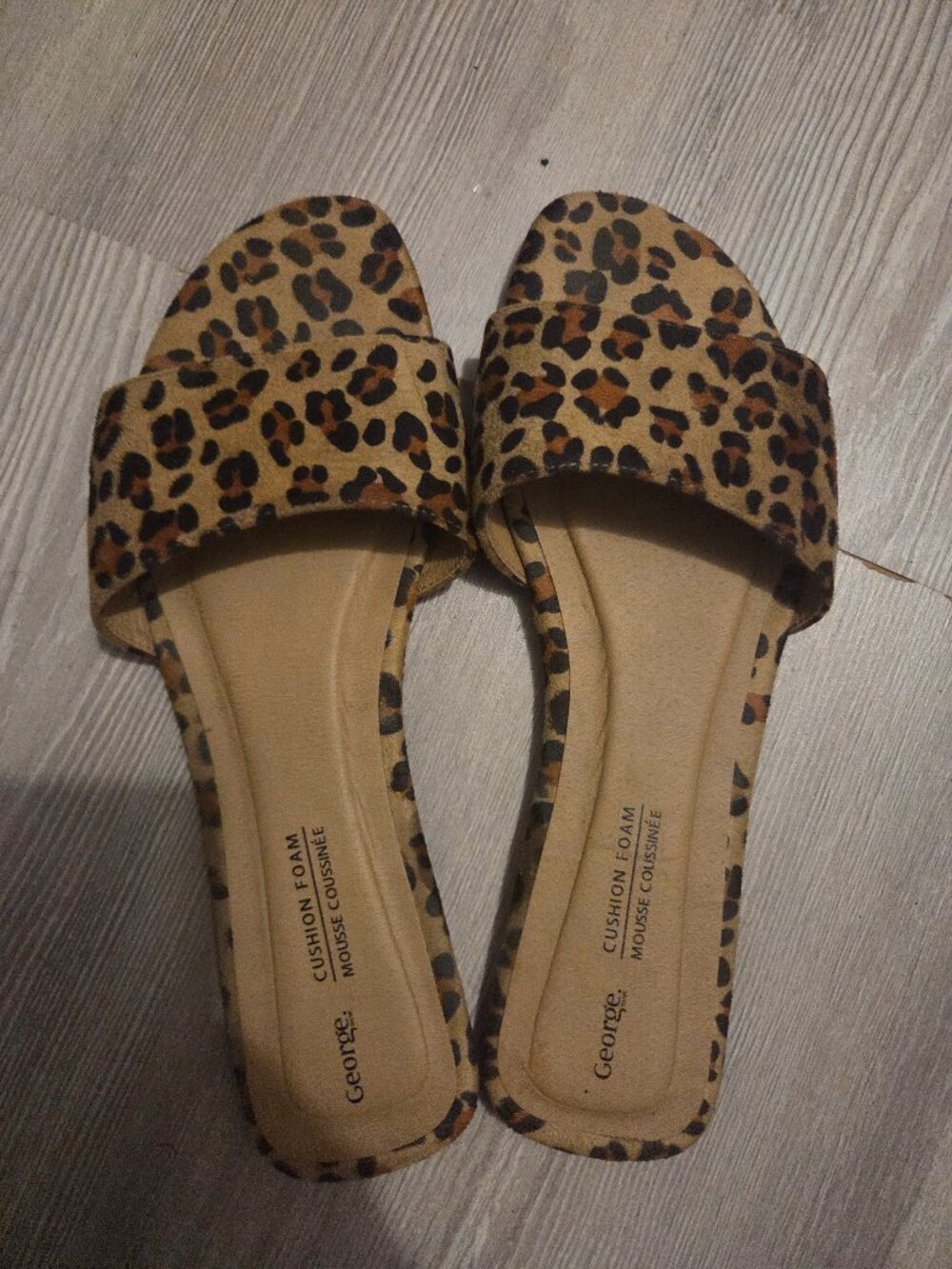 Leopard flats